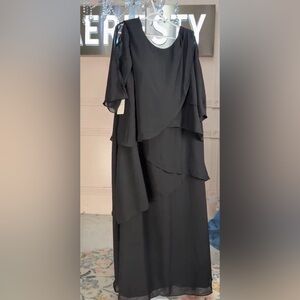 Faeriesty Classy Elegant Black Layered Evening Dress. Size 20, see size chart.